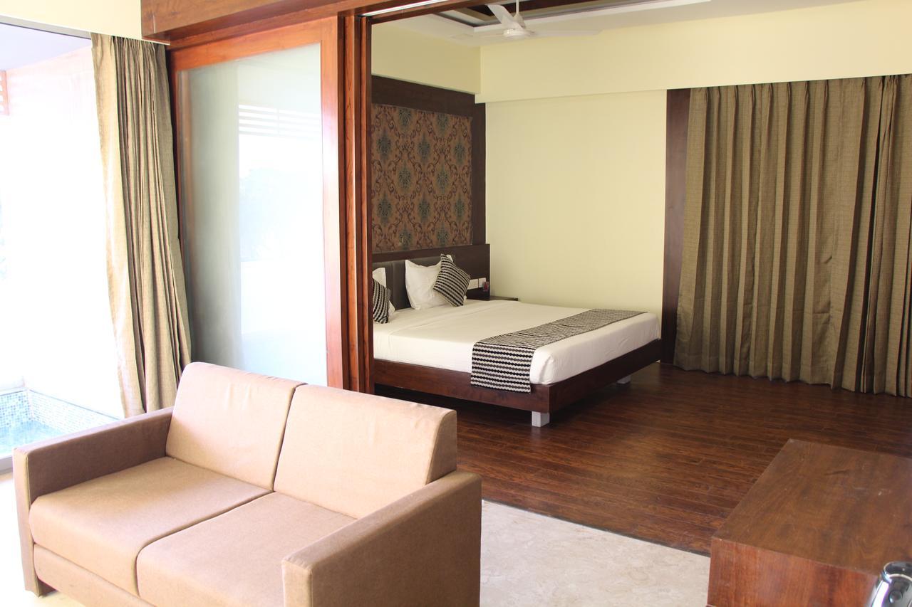 Krishna Beach Resorts - Diu Eksteriør bilde