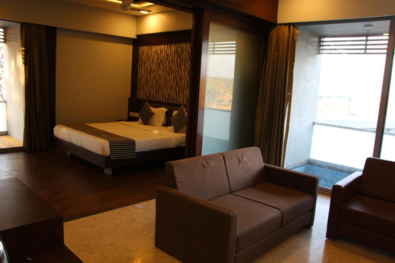 Krishna Beach Resorts - Diu Eksteriør bilde